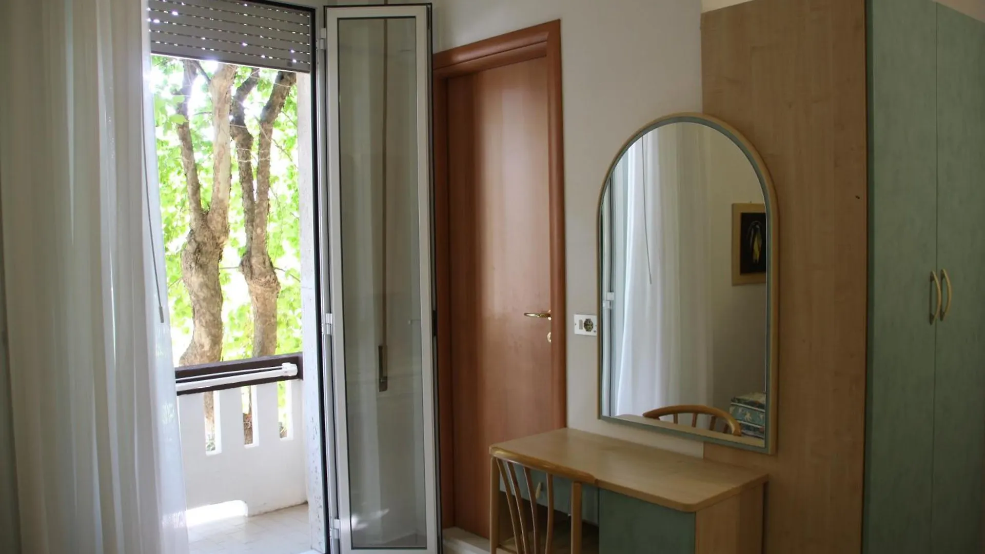 Hotel Flora Bellaria-Igea Marina İtalya